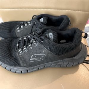 men’s athletic shoes